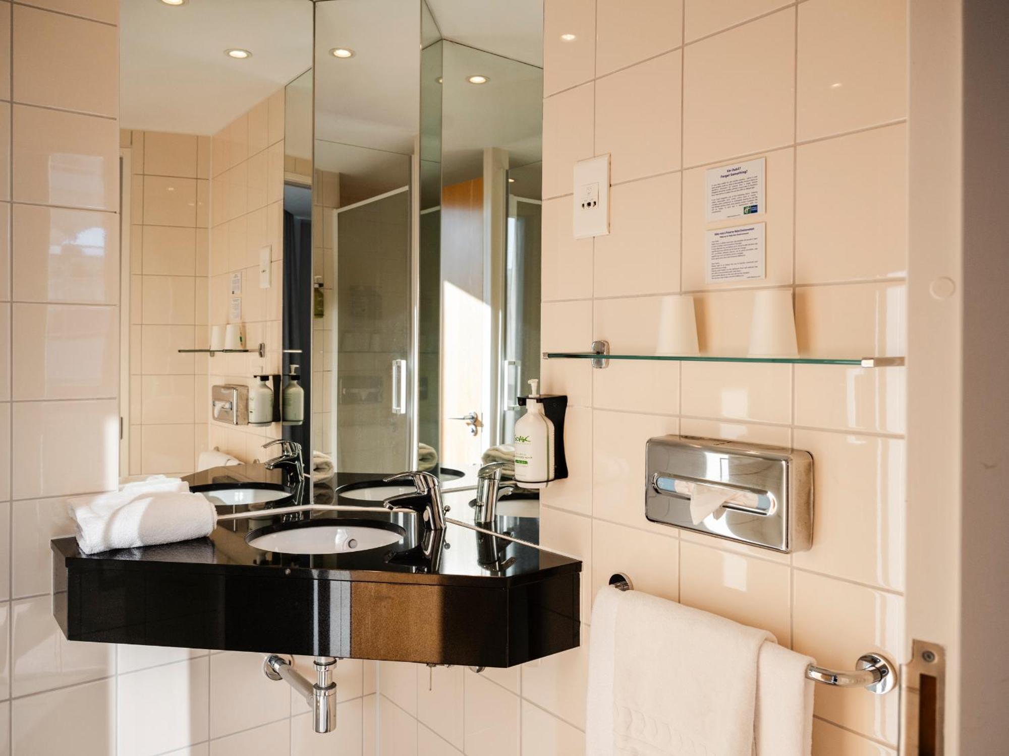Hotel Express Saint-nazaire By Ihg